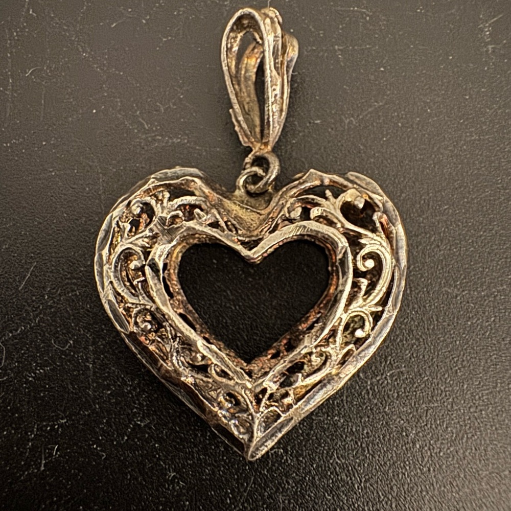 925 Sterling Silver Puffy Filigree Heart Pendant